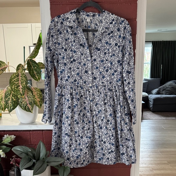 J. Crew Dresses & Skirts - J. Crew Navy and White Floral Long Sleeve Dress